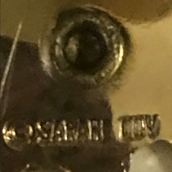 Sarah Coy Stamped Gold & White Flower Brouch - Picture 6 of 6